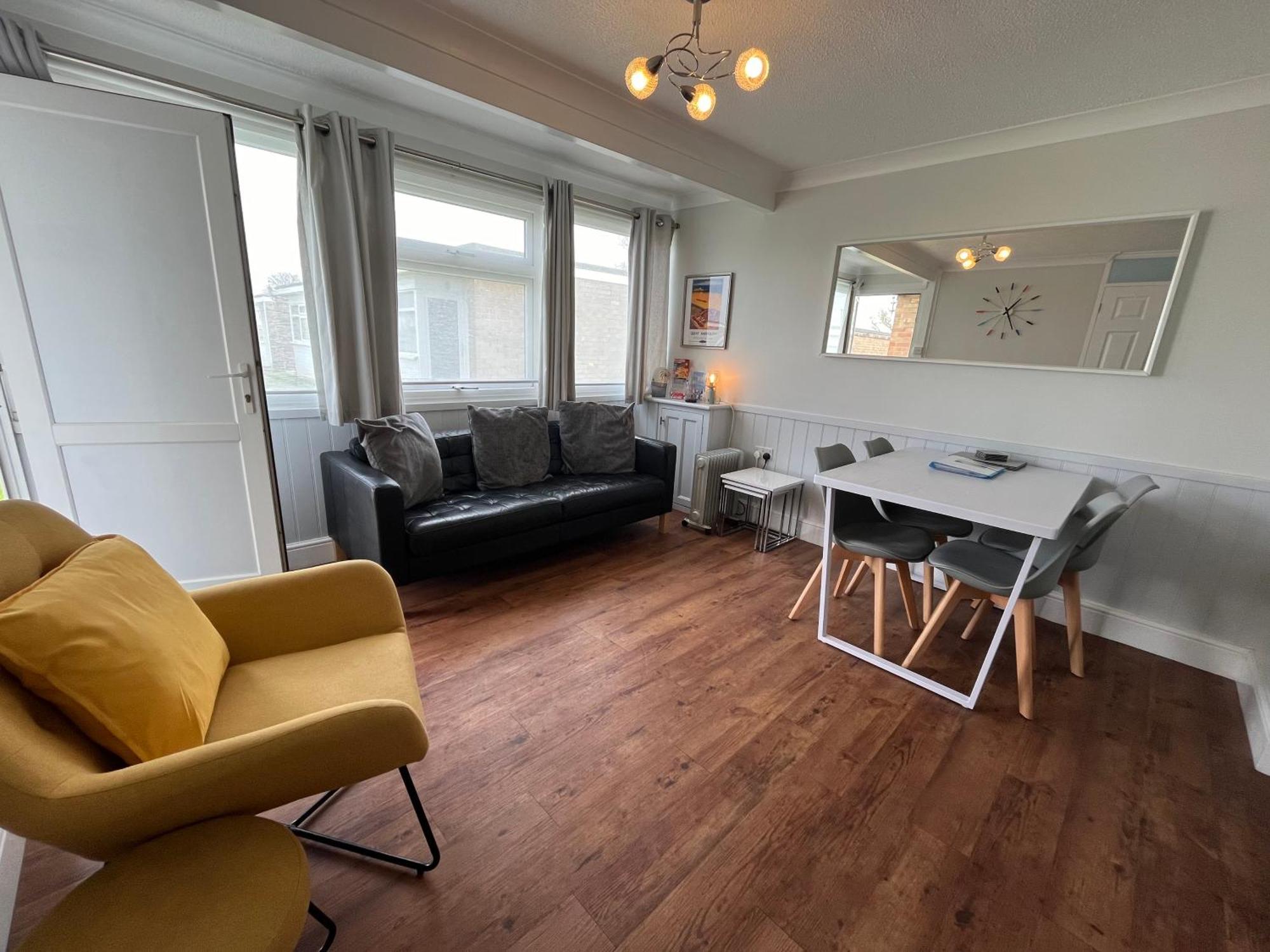 Beachcomber, Sunbeach, Scratby - Two Bed Chalet, Sleeps 4, Free Wi-Fi, Free Club Passes, Free Swimming And Pet Friendly Eksteriør billede